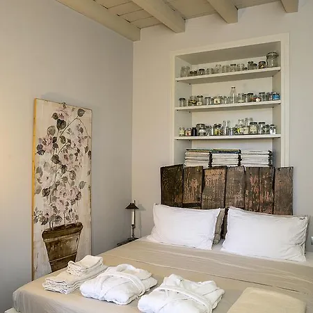 Derriere Bed & Breakfast *